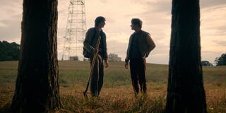 (S-D) Finn Wolfhard come Mike Wheeler e Noah Schnapp come Will Byers in Stranger Things: Stagione 5