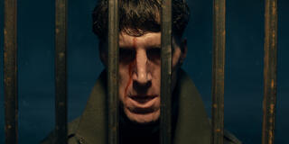 Alex Breaux come Lt. Robert Akers in Stranger Things: Stagione 5