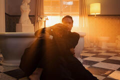 James Beaufort (Damian Hardung) Mortimer Beaufort (Fedja van Huêt) in Maxton Hall - Il mondo tra di noi - Stagione 2