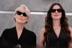 (S-D) Miranda Priestly (Meryl Streep) e Andie Sachs (Anne Hathaway) in 'Il diavolo veste Prada 2' di 20th Century Studios