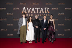 Jack Champion, Bailey Bass, Stephen Lang, Sam Worthington e Trinity Jo-Li Bliss al Cinema Arcadia in occasione dell'anteprima italiana di Avatar: Fuoco e Cenere