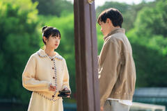 (S-D) Kim Hye-jun come Kim Min-suk, Lee Jun-ho come Kang Sang-ung in Cashero - Immagine dal set