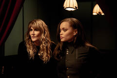 Laura Dern e Andra Day in Is This Thing On?