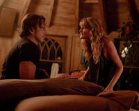 Will Arnett e Laura Dern in Is This Thing On?