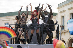 Ashley Park come Mindy in Emily in Paris - Stagione 5