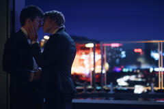 Hudson Williams, Connor Storrie in Heated Rivalry 1x01