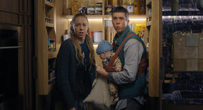 (S-D) Ellie White come Amethyst, Angus Imrie come Soren in Man Vs Baby 1x03