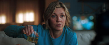 Rhea Seehorn in Pluribus 1x05