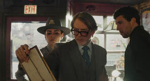 (S-D) Mila Kunis, Daniel Craig e Josh O'Connor in Wake Up Dead Man - Knives Out