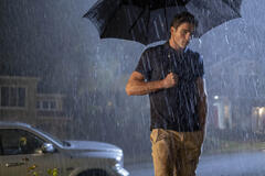 Jacob Elordi in Euphoria 1x02