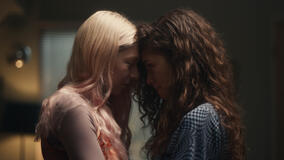 Hunter Schafer, Zendaya in Euphoria 1x03