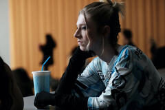 Hunter Schafer in Euphoria 2x02