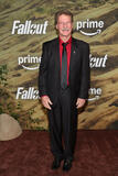 Leer Leary partecipa alla première della seconda stagione di Fallout sul red carpet all'Academy Museum of Motion Pictures l'8 dicembre 2025 a Los Angeles, California
