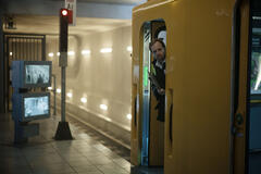 Christian Näthe in Hijack 2x01