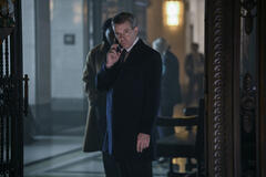 Max Beesley in Hijack 2x02