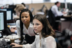 Myha'la Herrold, Marisa Abela in Industry 1x02