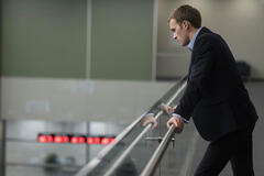 Harry Lawtey in Industry 2x01