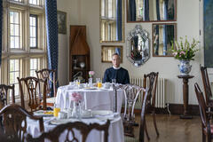 Ken Leung in Industry 2x03