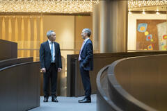 Ken Leung, Trevor White in Industry 2x07