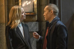 Fiona Button, Ken Leung in Industry 3x01