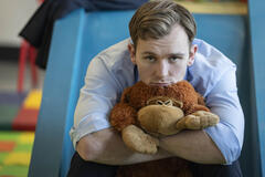 Harry Lawtey in Industry 3x02