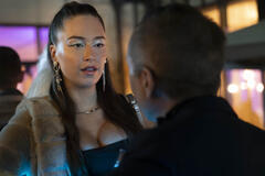 Elsie Hewitt, Ken Leung in Industry 3x03