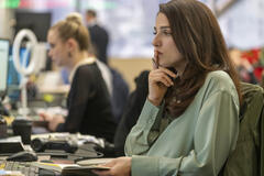 Marisa Abela in Industry 3x04