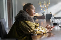 Ken Leung in Industry 3x05