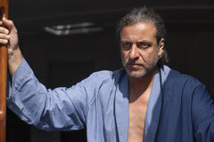 Adam Levy in Industry 3x06