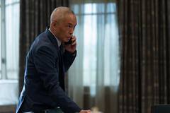 Ken Leung in Industry 4x03