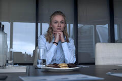 Zara (Sophie Turner) in STEAL