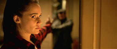 Niv Sultan in Tehran 1x07