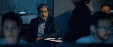 Menashe Noy in Tehran 1x08