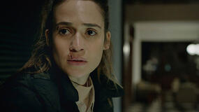 Niv Sultan in Tehran 1x08