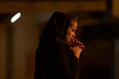 Niv Sultan in Tehran 2x08