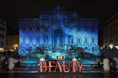 Foto Fontana di Trevi per l'anteprima italiana di The Beauty a Roma, il 19 gennaio 2026