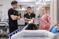 Patrick Ball, Gerran Howell, Bailey Gavulic in The Pitt 1x10