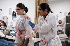 Isa Briones, Shabana Azeez in The Pitt 1x13