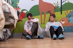 Noah Wyle, Gerran Howell in The Pitt 1x14