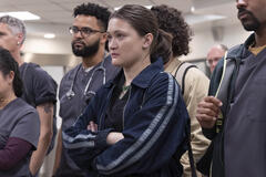 Brandon Mendez Homer, Isa Briones in The Pitt 1x15