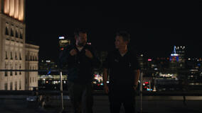 Noah Wyle, Shawn Hatosy in The Pitt 1x15