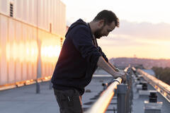 Noah Wyle in The Pitt 1x01