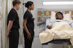 Gerran Howell, Supriya Ganesh, Ashley M Romans in The Pitt 1x02