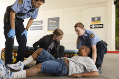 Jonathan von Mering, Taylor Dearden, Caroline Henry in The Pitt 1x02