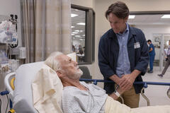 Mackenzie Astin, Madison Mason in The Pitt 1x02