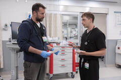 Noah Wyle, Gerran Howell in The Pitt 1x02