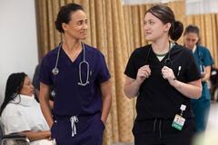 Alexandra Metz, Isa Briones in The Pitt 1x08