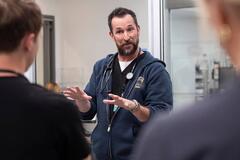 Noah Wyle in The Pitt 1x09