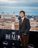 Evan Peters al Photocall di Roma per l'anteprima italiana di The Beauty, il 19 gennaio 2026