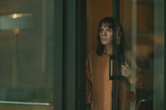 Diana Gomez come Elena in Firebreak